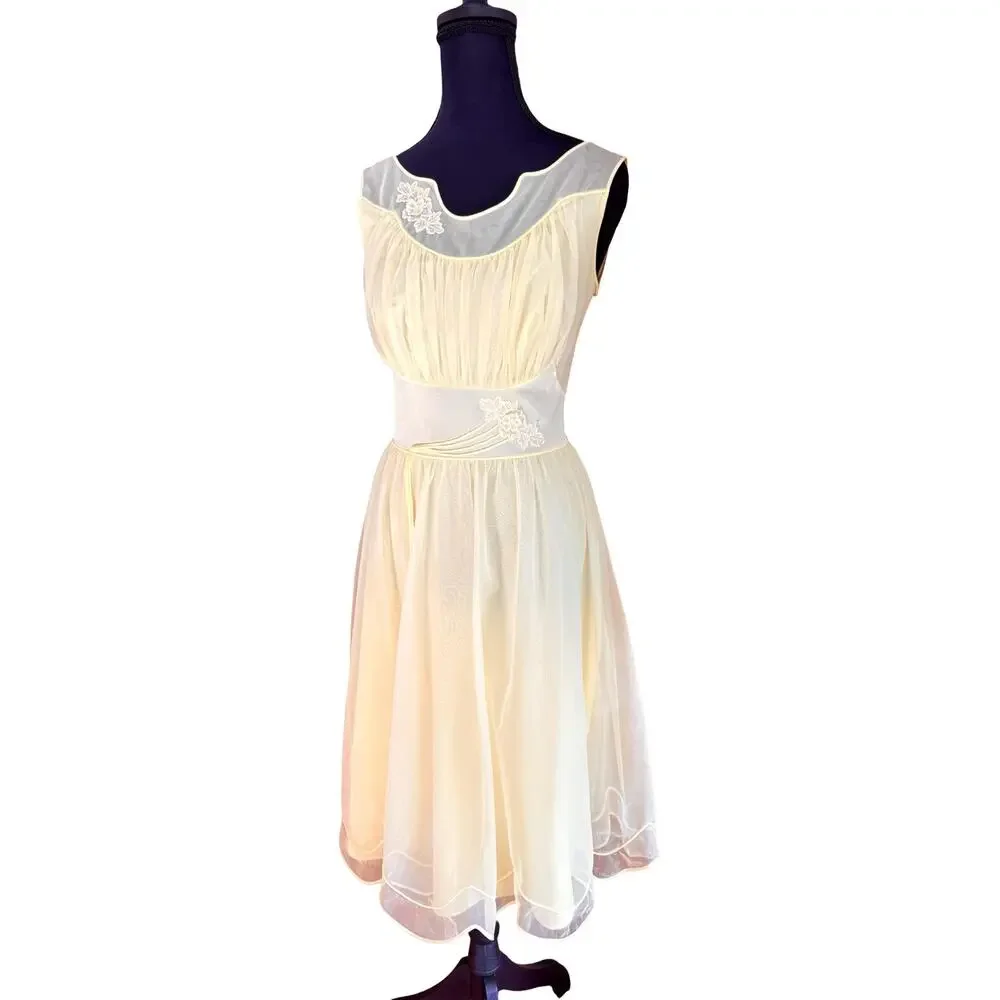 Rare Vintage 1960s Shadowline Butter Yellow Nylon Nightgown Full Skirt XS - Picture 11 of 14